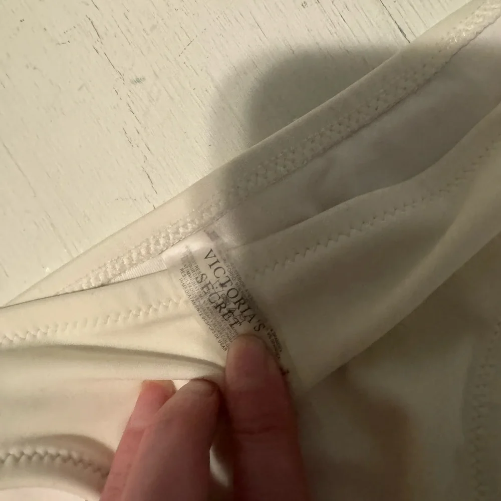White bandeau bikini - Picture 4 of 7